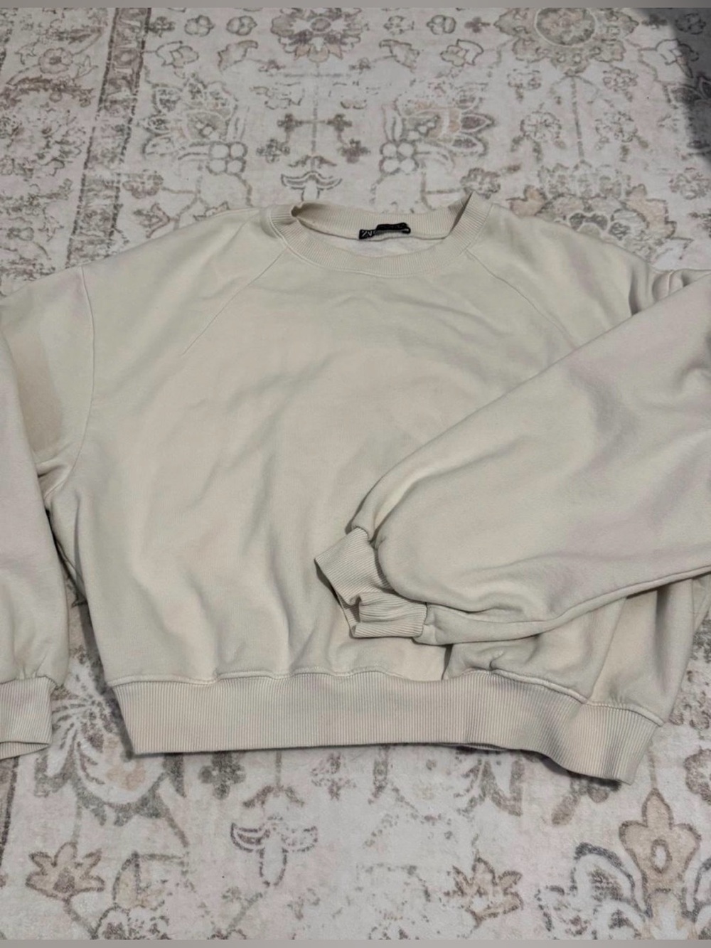 Classic Ivory Crewneck Sweatshirt - Unbranded